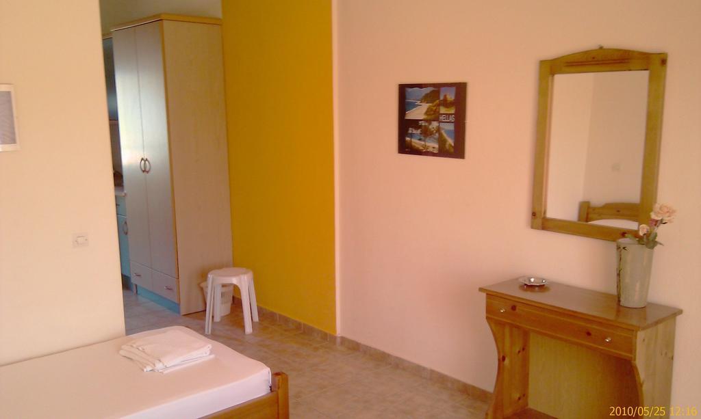 Hotel Giorgio Kallithea  Szoba fotó
